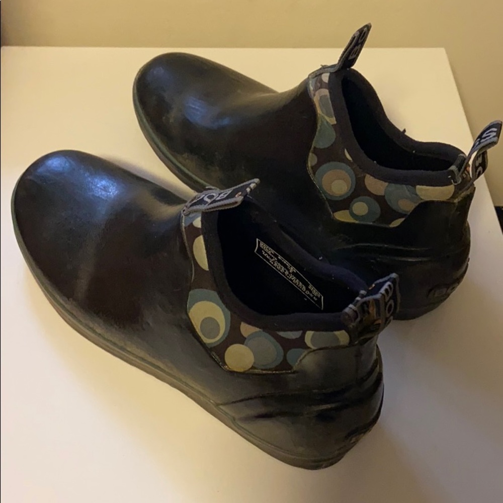 Bogs Mattie bubbles waterproof ankle boots size 8